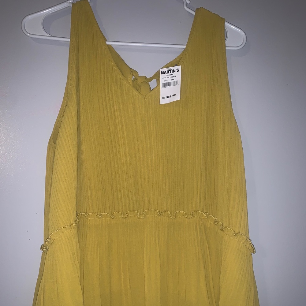 Super cute shirt never worn